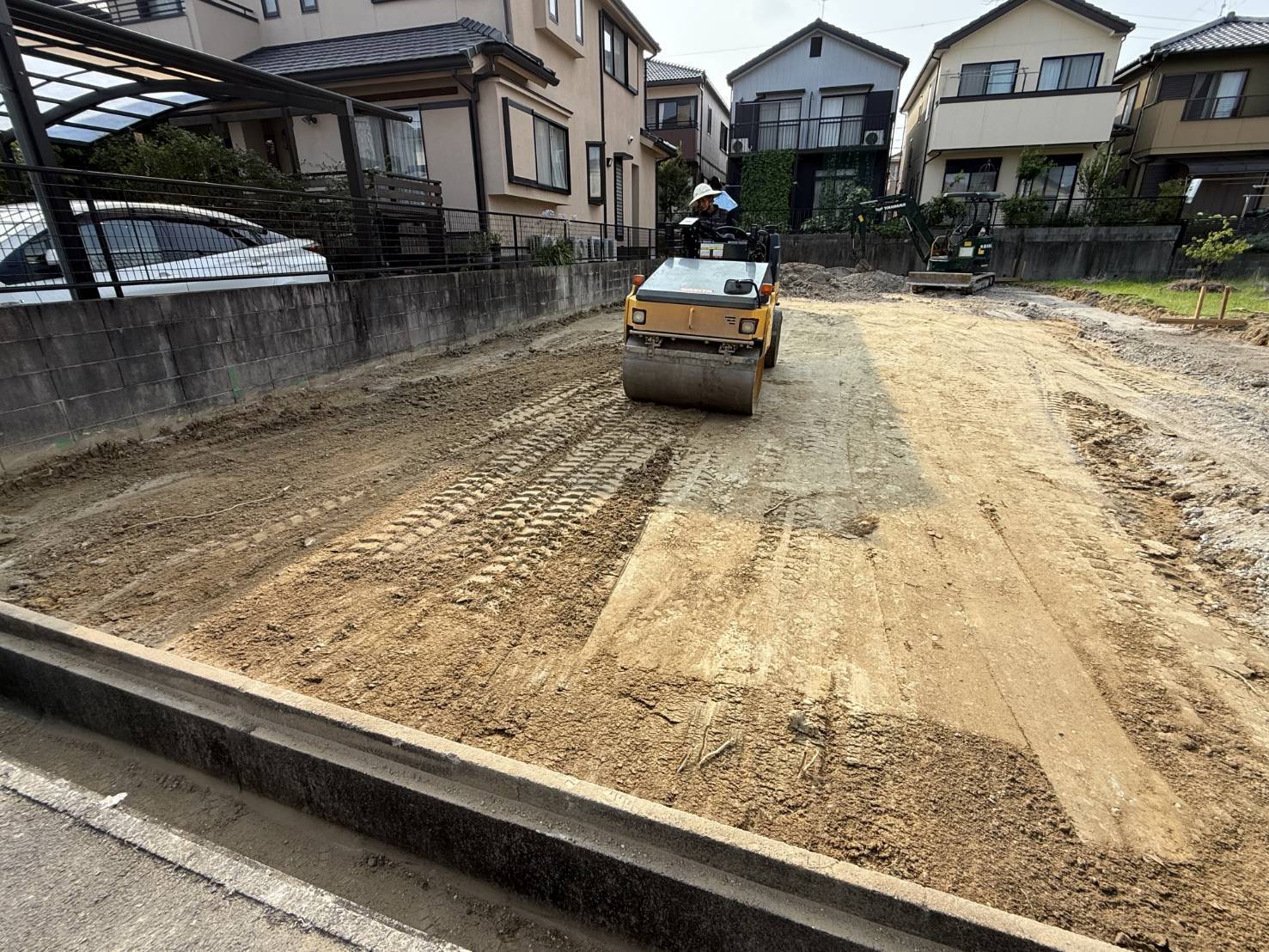 民間　新設駐車場工事 (2)
